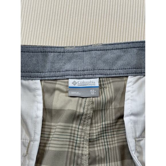 Columbia Regular Fit Plaid Shorts Gray 42x12 Cotton Blend Casual Golf - Picture 7 of 10